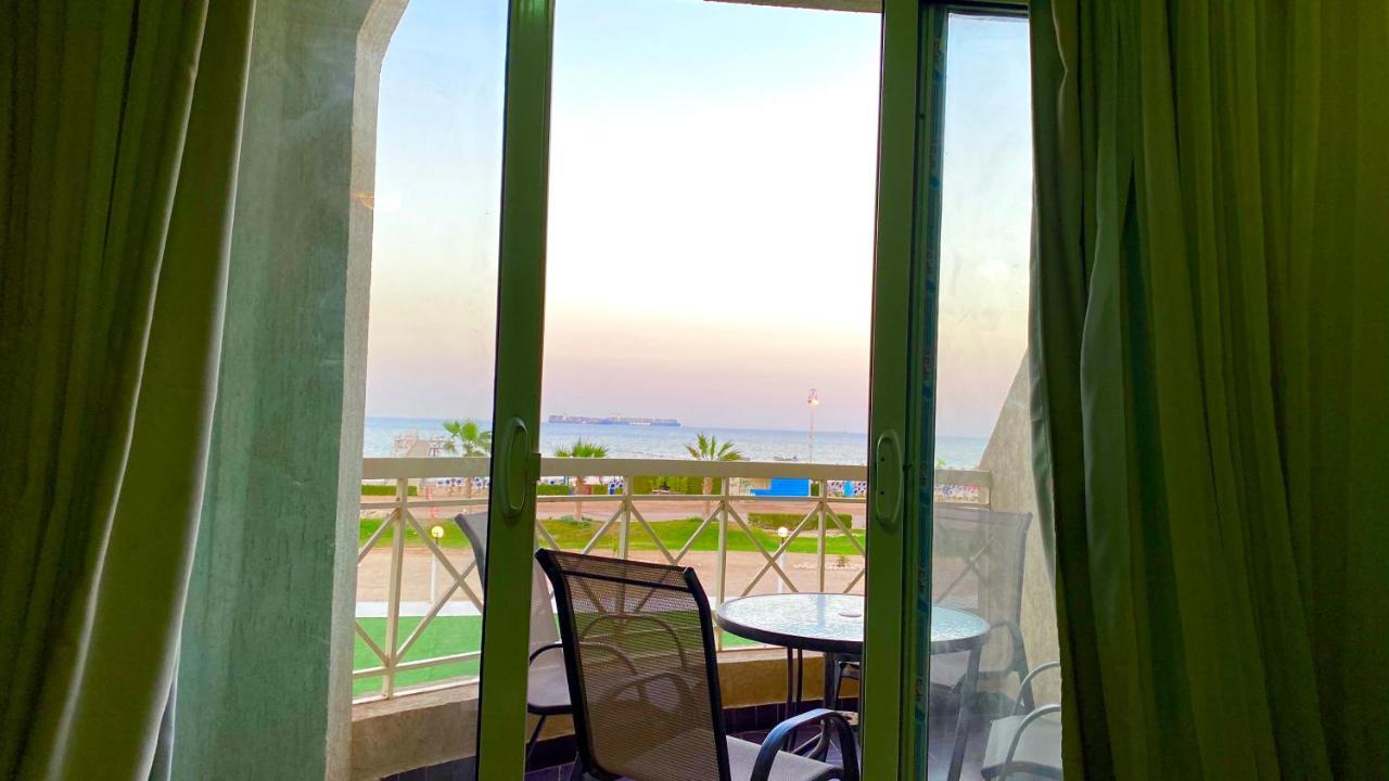 Porto South Beach Royal Sea View Families صف اول بحر مباشر Ain Sukhna Bagian luar foto